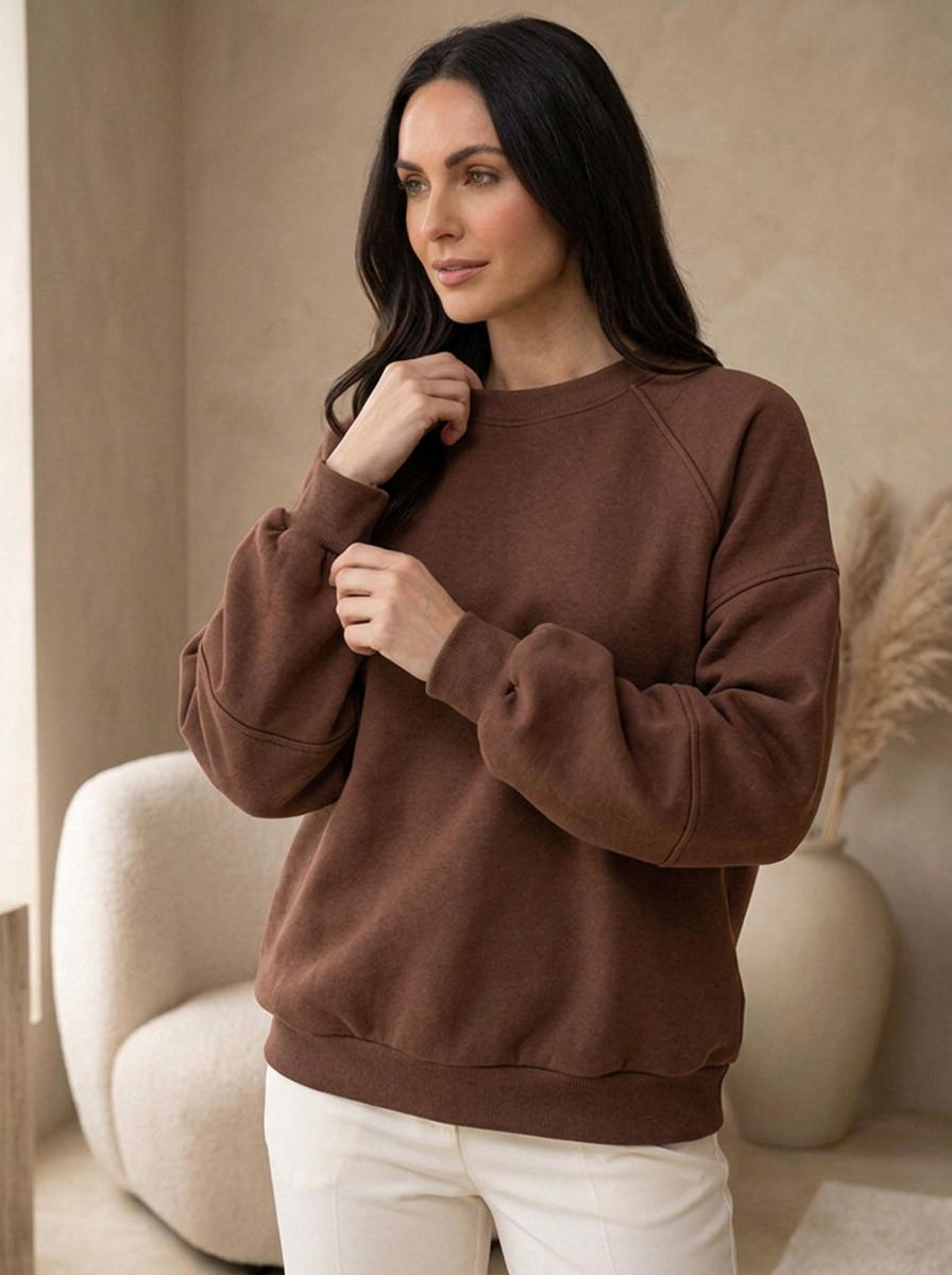 Cotton blend sweatshirt for casual everyday styling