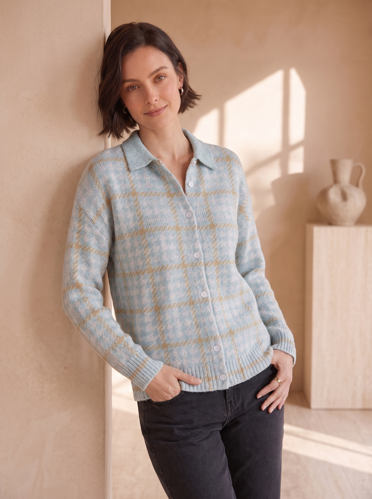 Women's regular fit knit cardigan