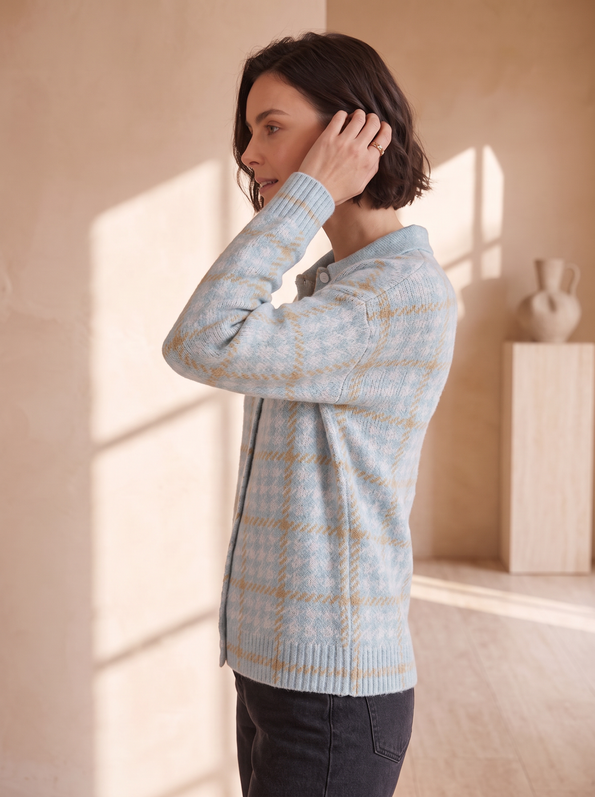 Regular fit knitted cardigan women