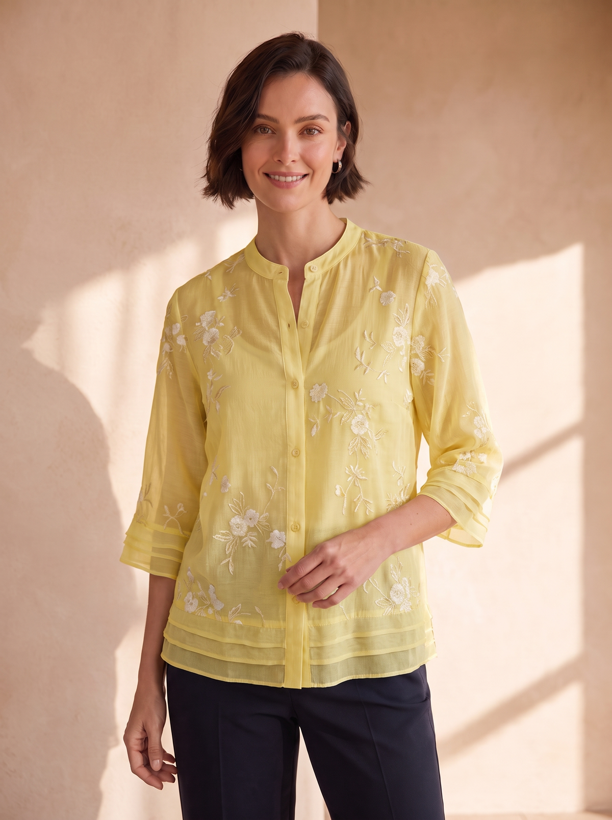 Women's three quarter sleeve top