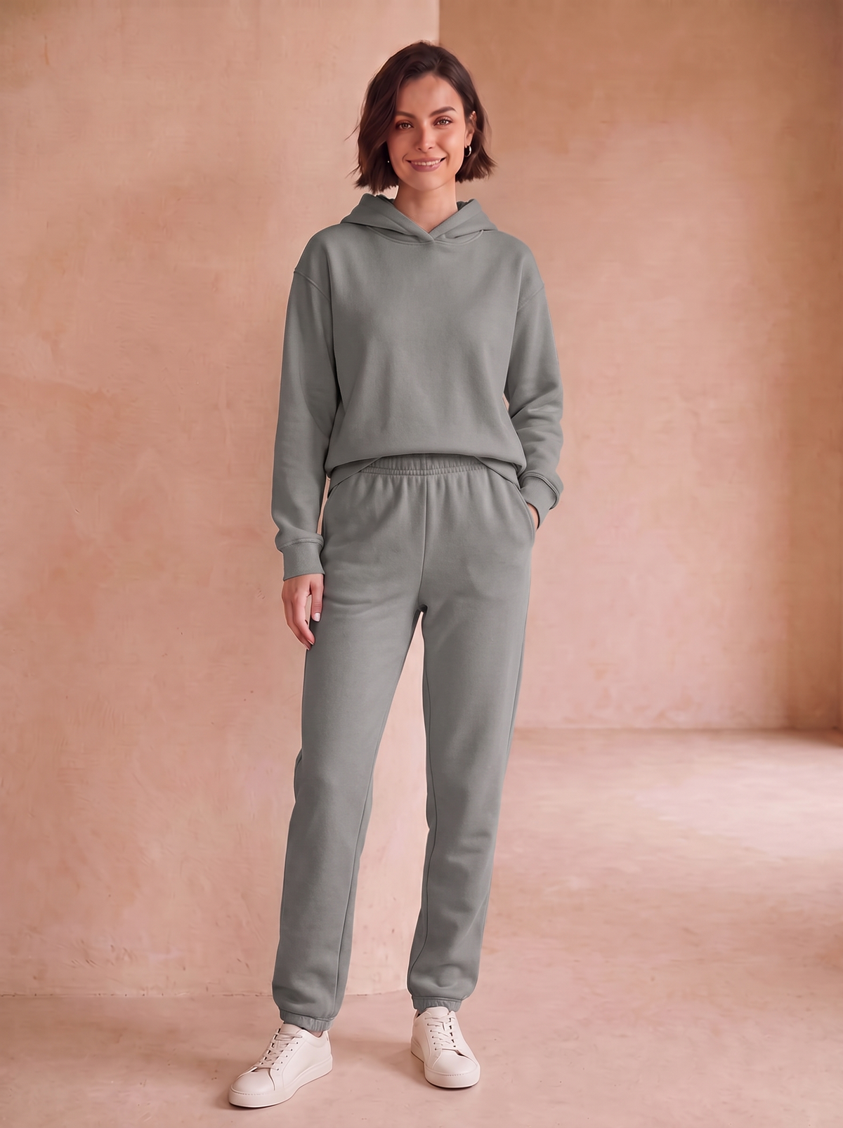 Cotton jogging outfit for women