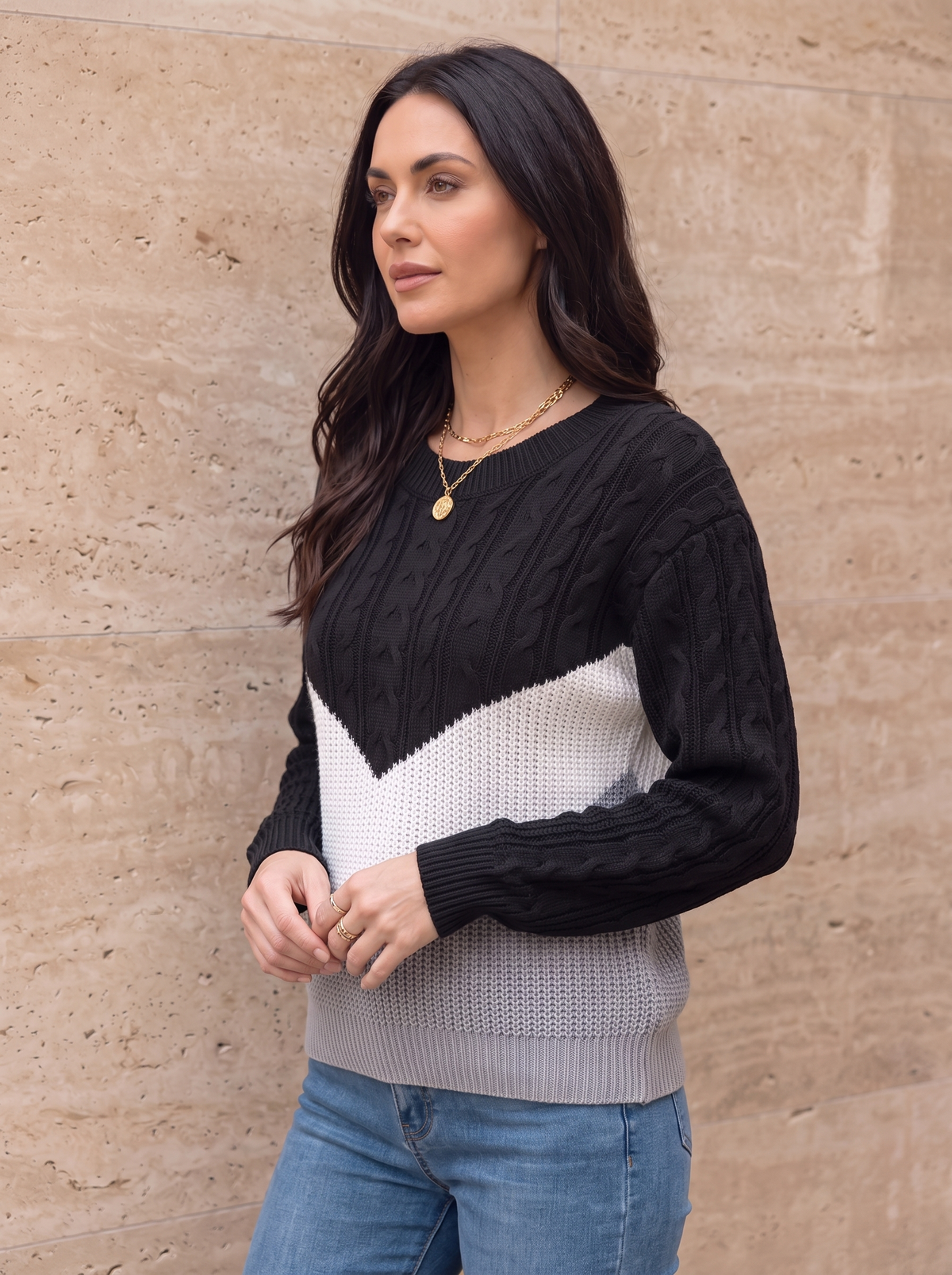 Women's regular fit cable knit jumper