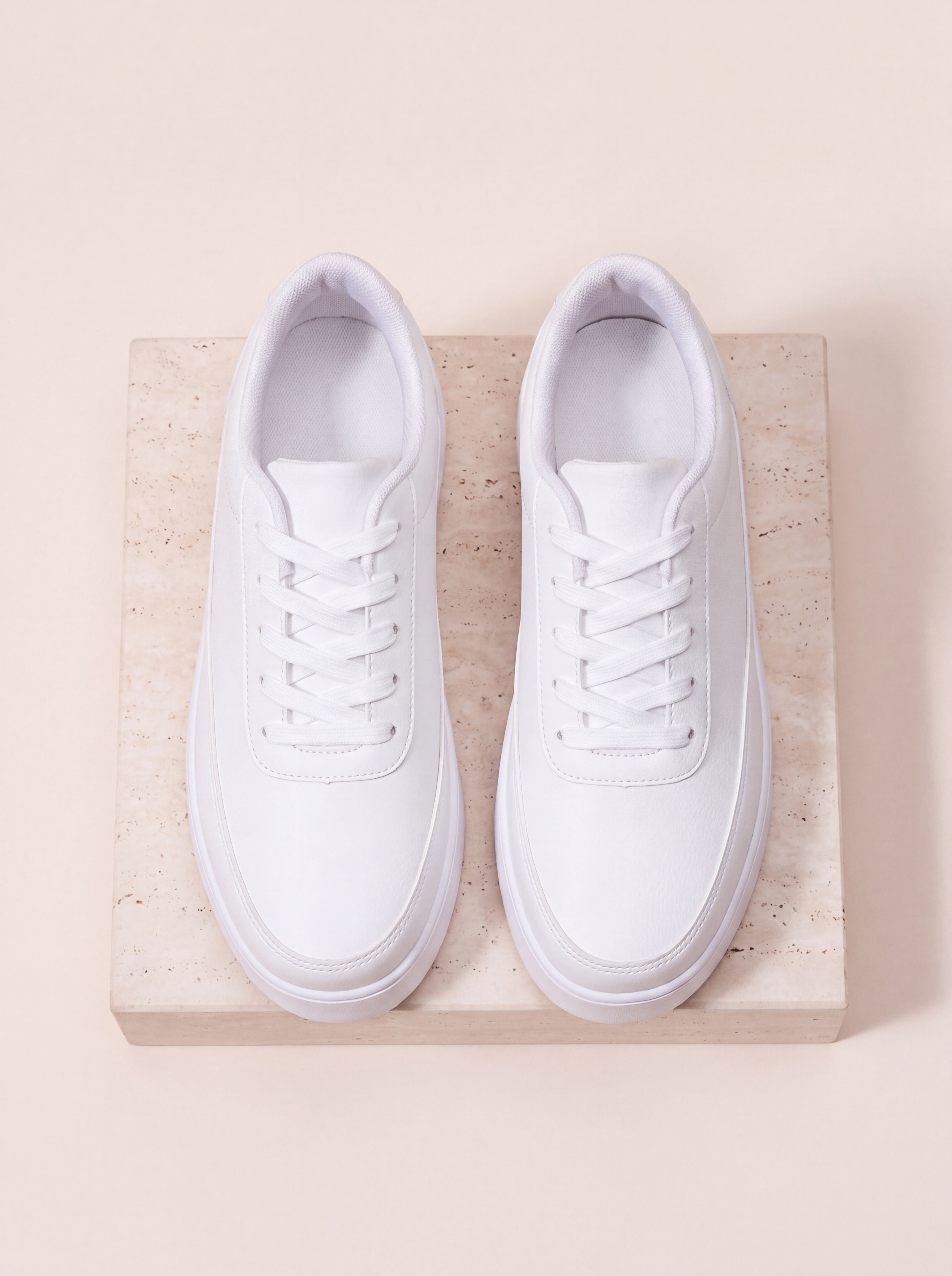 Men's low-top sneakers